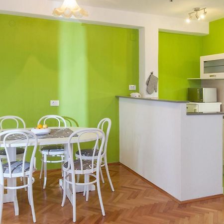 Vega Apartments Podgora Extérieur photo
