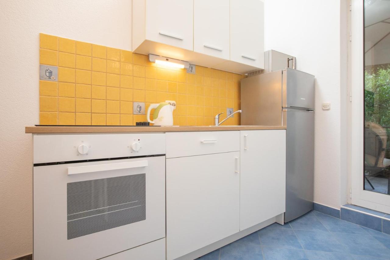Vega Apartments Podgora Extérieur photo