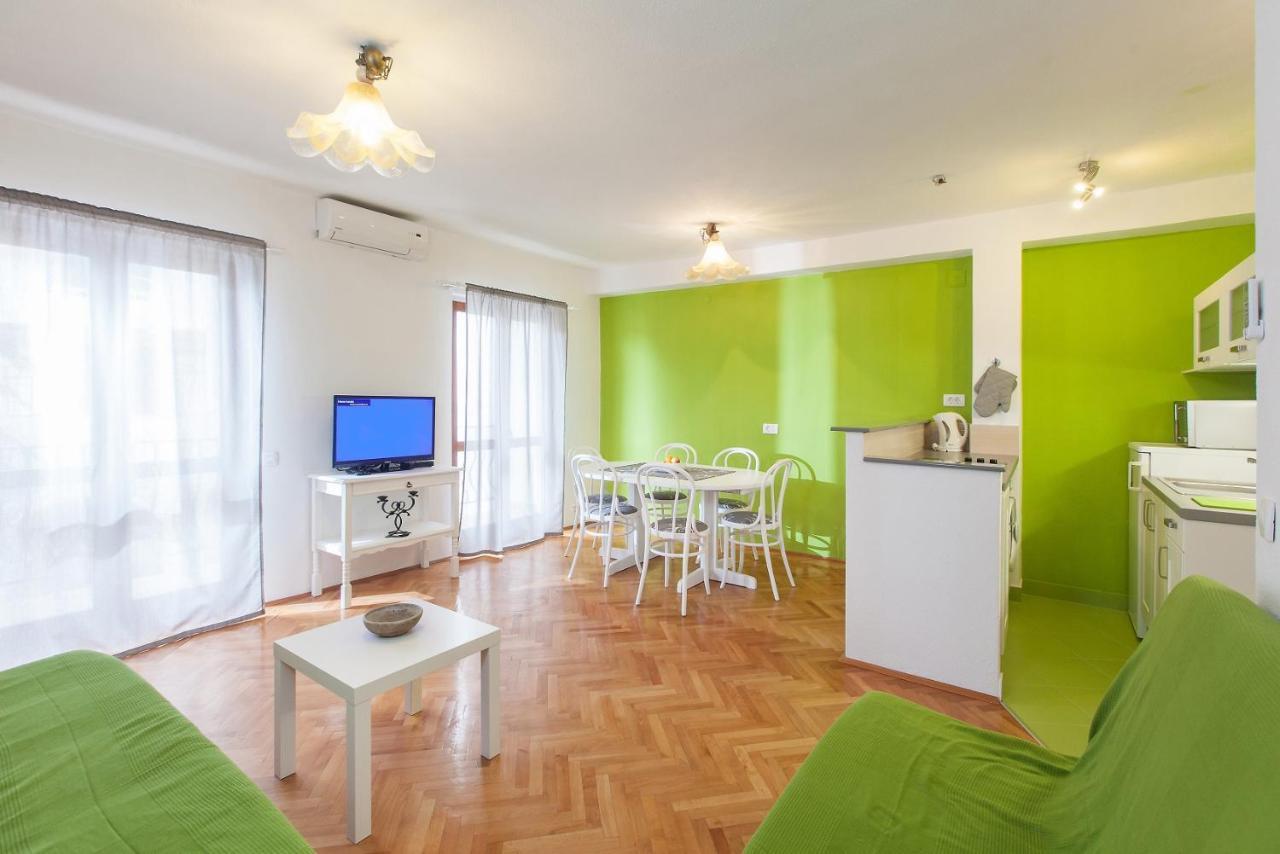 Vega Apartments Podgora Extérieur photo